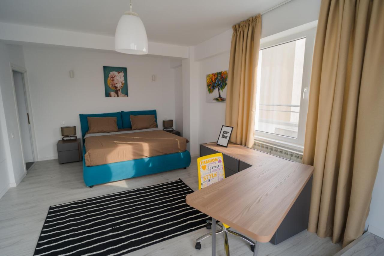 Penthouse With Huge Rooftop Terrace & City View Bucureşti Eksteriør bilde