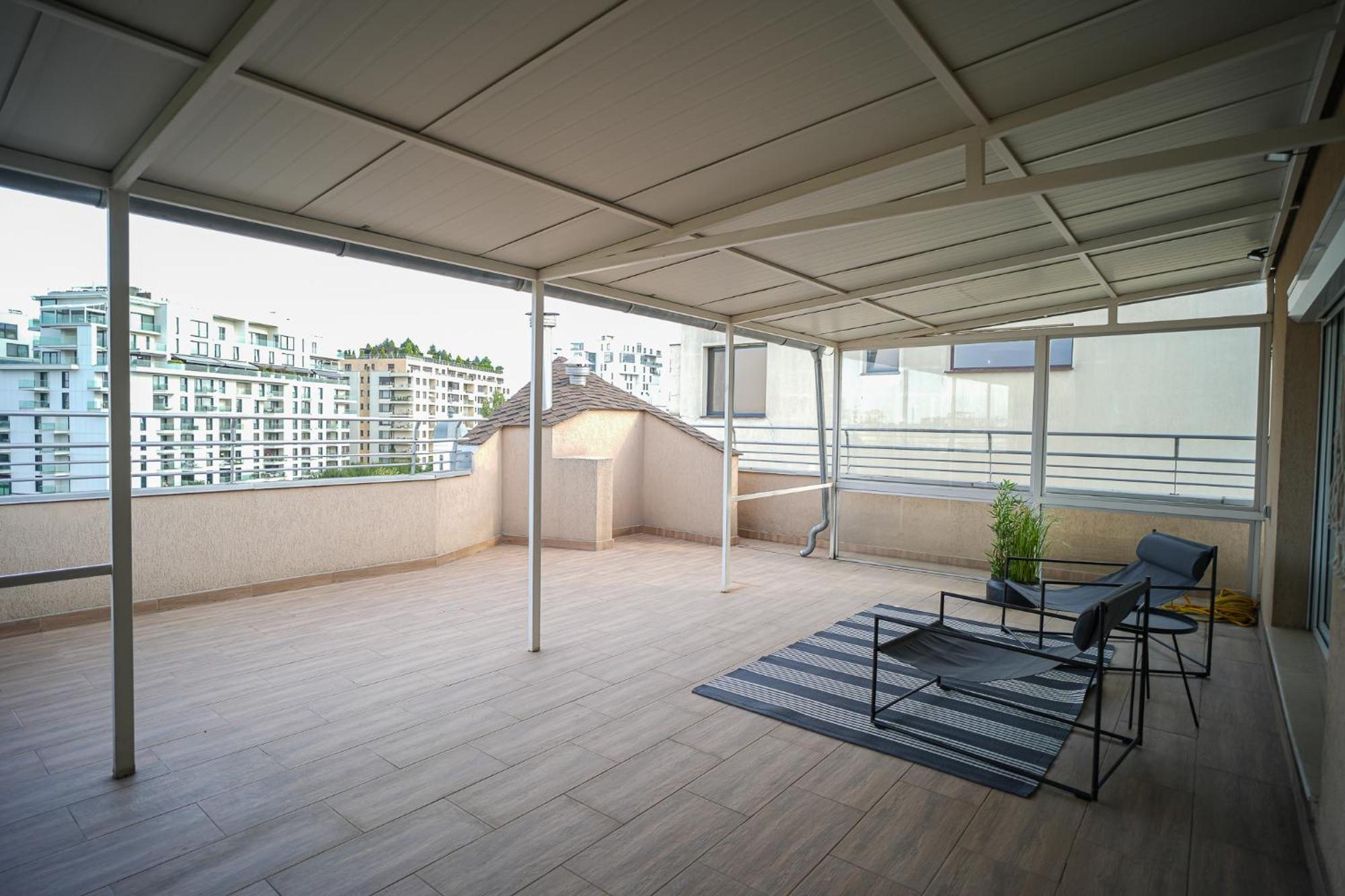 Penthouse With Huge Rooftop Terrace & City View Bucureşti Eksteriør bilde