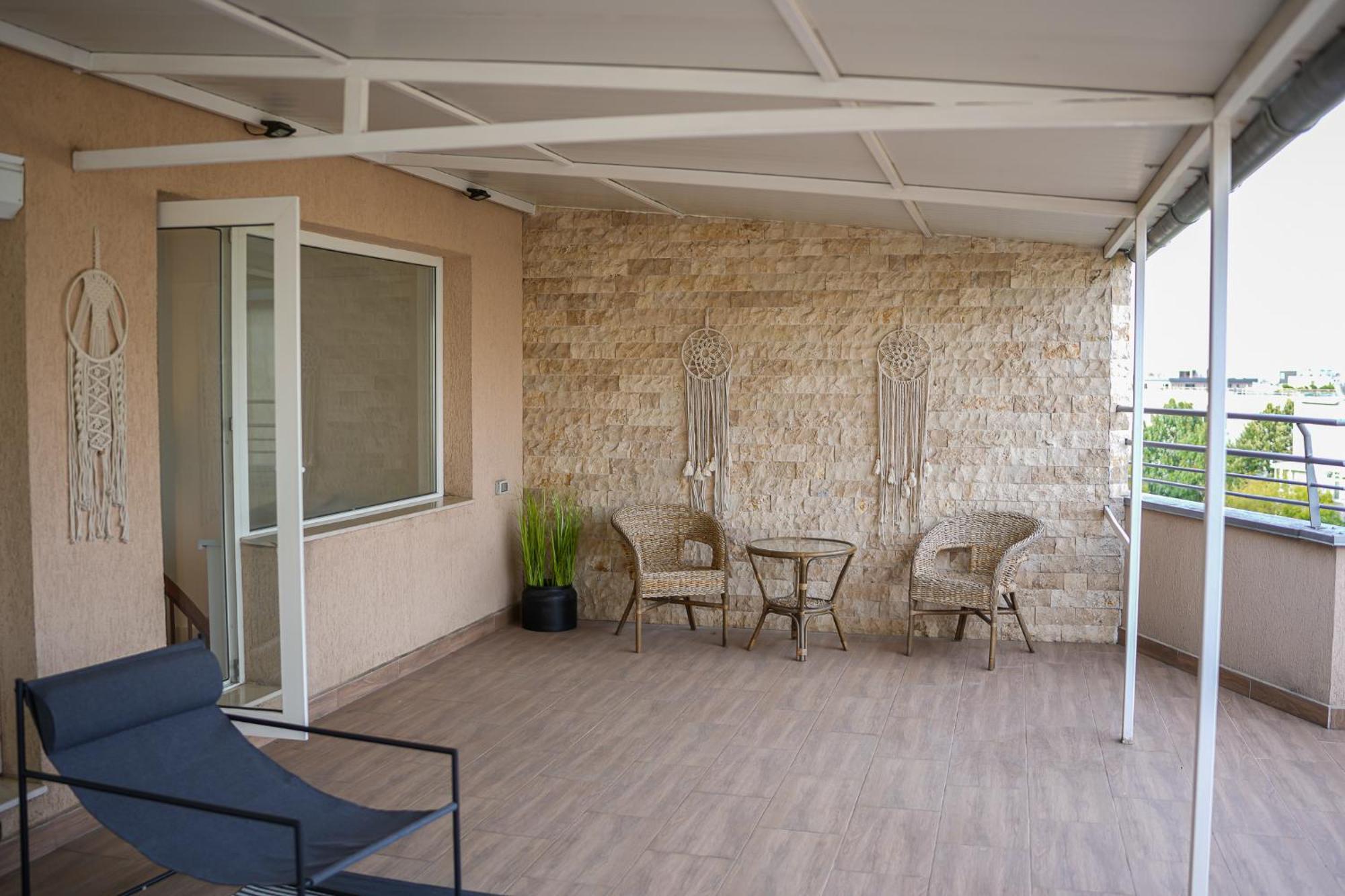 Penthouse With Huge Rooftop Terrace & City View Bucureşti Eksteriør bilde