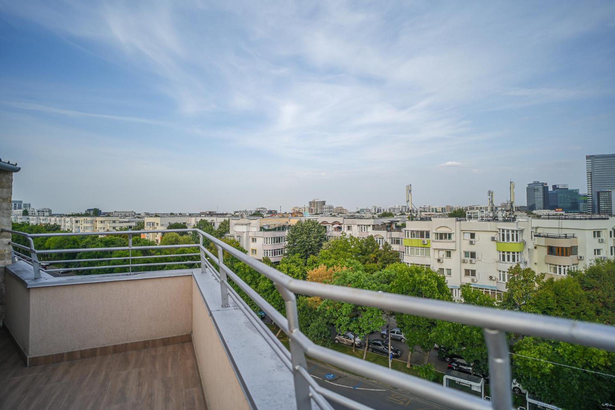 Penthouse With Huge Rooftop Terrace & City View Bucureşti Eksteriør bilde