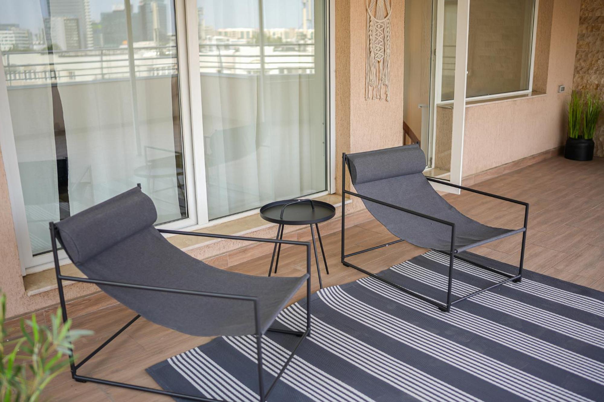 Penthouse With Huge Rooftop Terrace & City View Bucureşti Eksteriør bilde