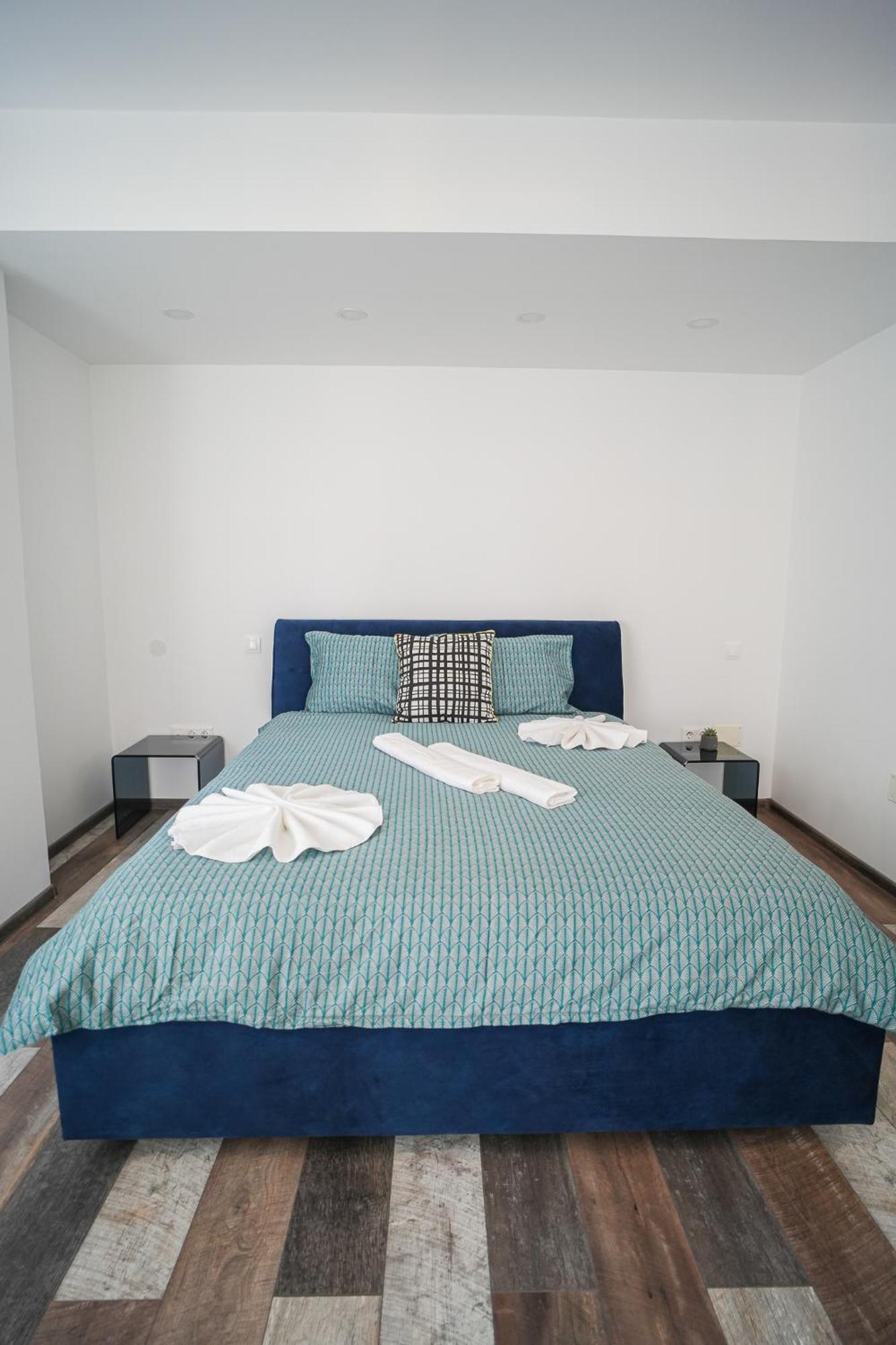 Penthouse With Huge Rooftop Terrace & City View Bucureşti Eksteriør bilde